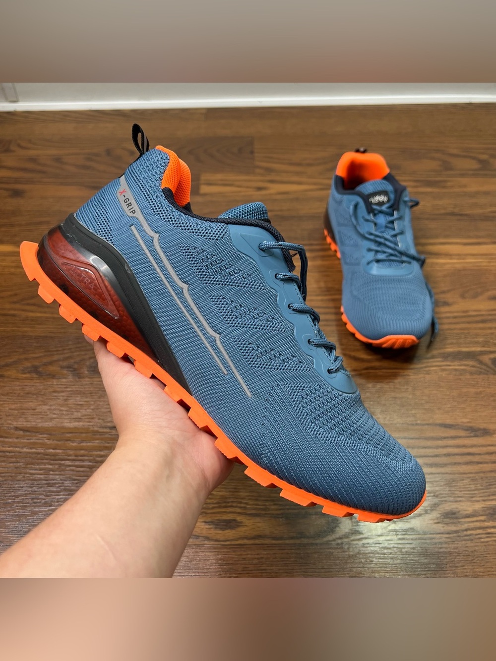 Kricely Trail Running Shoes in blue and orange size Men’s 11